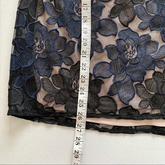 Express Black Embroidered Floral Mini Dress Womens Size Medium Tan Lining - Picture 15 of 16